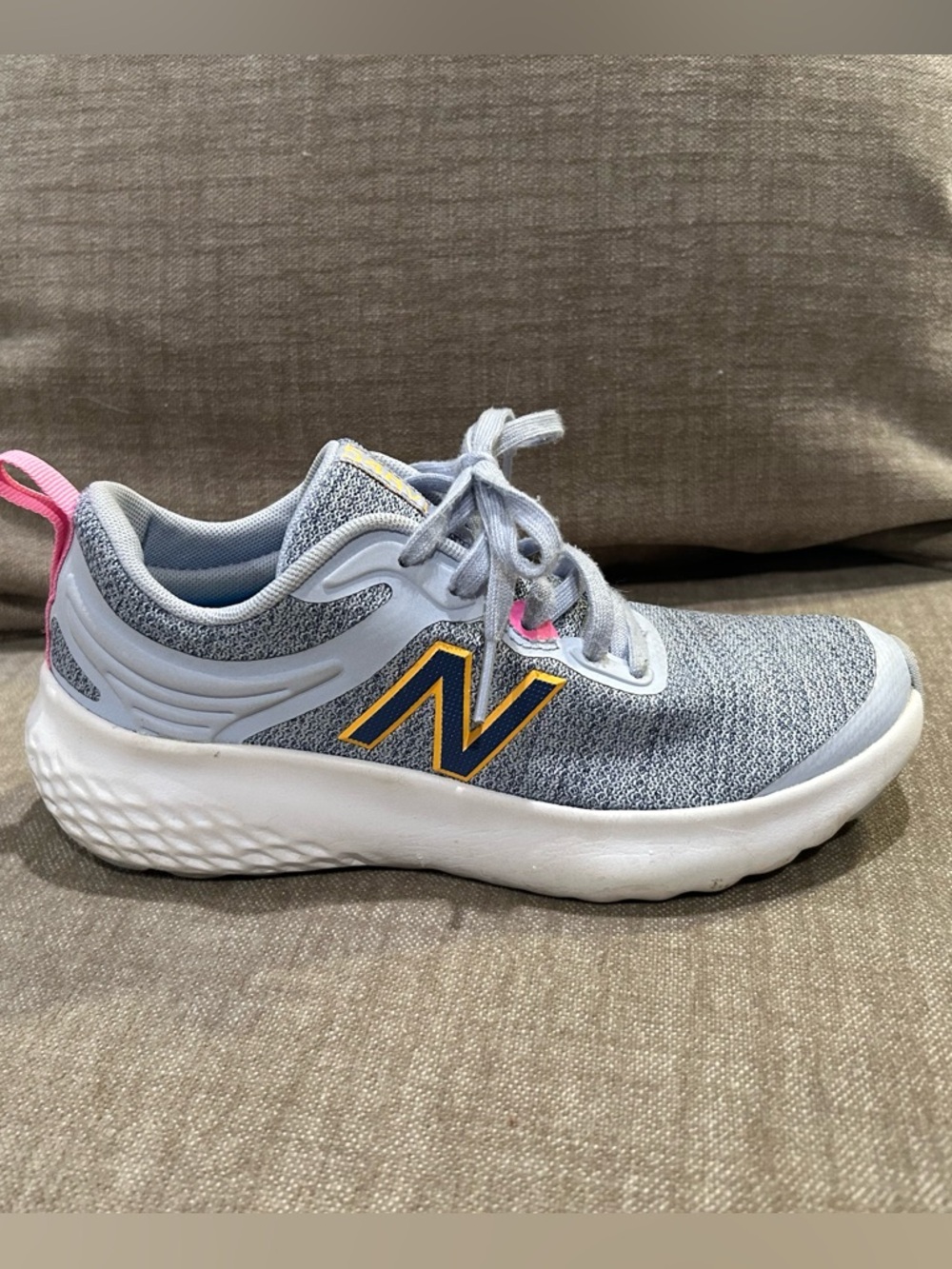 Excellent Condition! -New Balance Light Gray Knit Sneaker